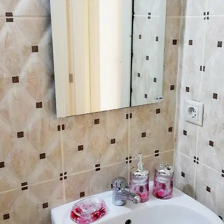 Апартаменты С Двумя Спальнями 80 М.Кв.