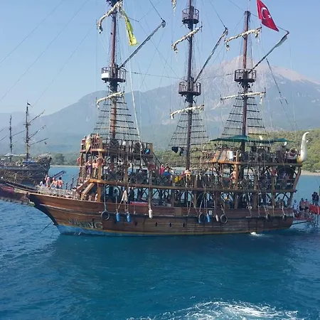 Апартаменты С Двумя Спальнями 80 М.Кв. Kemer