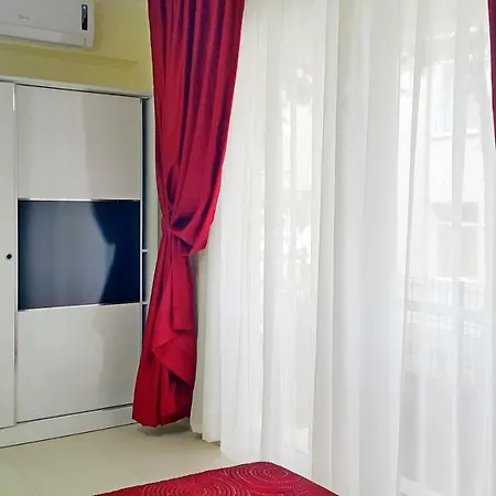 Апартаменты С Двумя Спальнями 80 М.Кв. Apartament